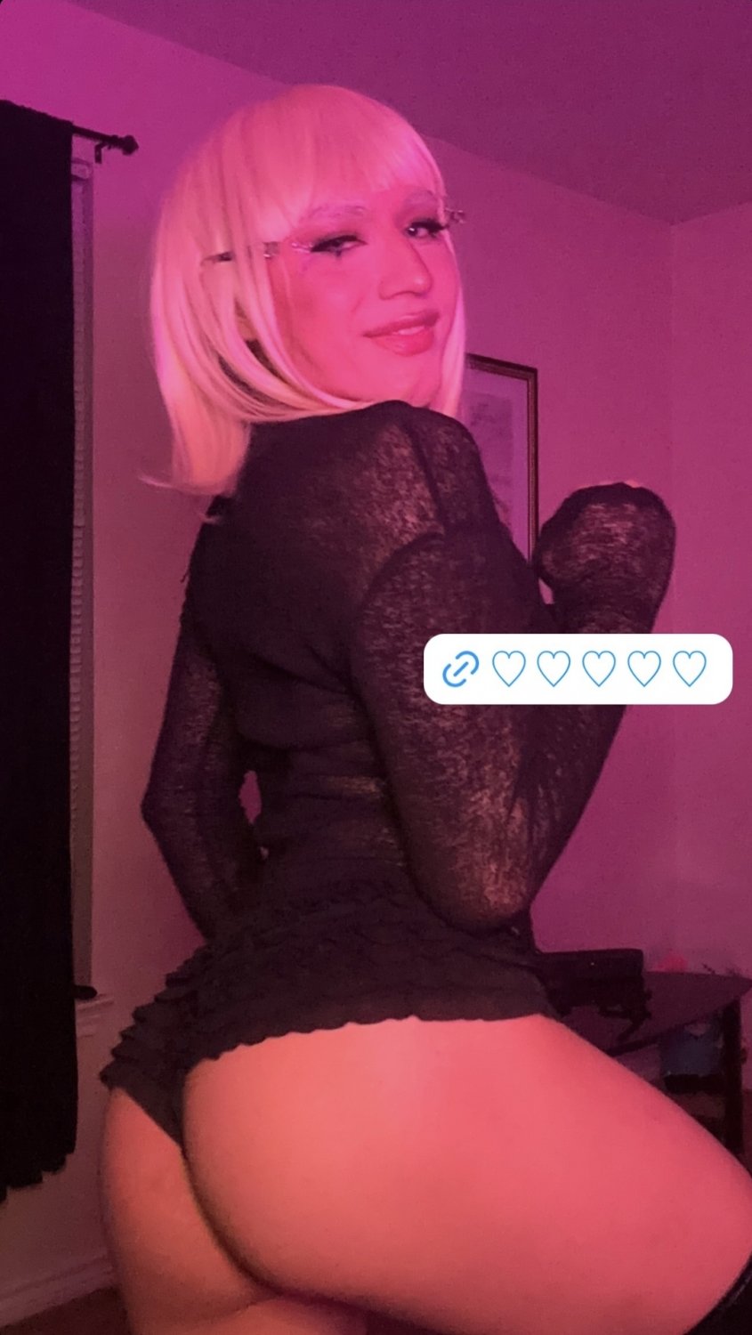 Cute femboy loves eating BBC [dick, tranny, trap, shemale, ladyboy, ts, doll, tgirl, trans] #NkoJSzrh